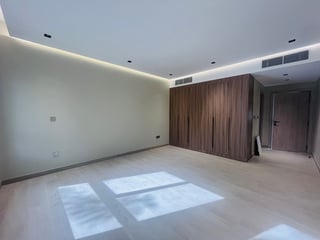 Fully Upgraded | Vacant | Desirable Location, picture 4