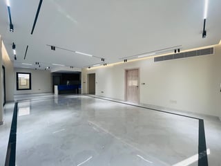 Fully Upgraded | Vacant | Desirable Location, picture 3