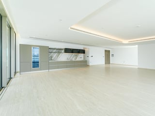 Ultra-Luxury Living | Panoramic Sea Views, picture 4