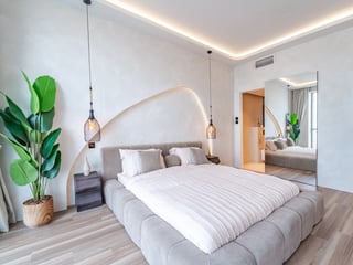 Architect Designed Residence | Panoramic 360 Views, picture 4