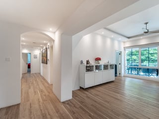 Stunning |  Fully Upgraded | Garden View, picture 3