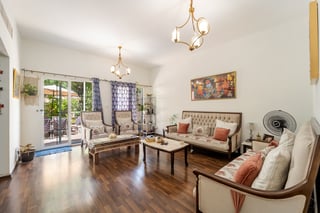 Walk to the Pool | Single Row | Private Garden, picture 3