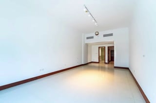 Vacant Soon | Double Garage | Direct Park Access, picture 4