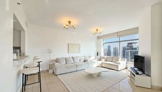 Full Marina View | Rare Layout | High Floor, picture 3