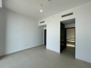 Prime Downtown Living | Featuring Exceptional 3 BR + Maid's, picture 3