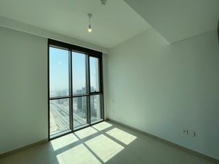 Prime Downtown Living | Featuring Exceptional 3 BR + Maid's, picture 4