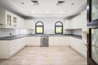 Partially Upgraded | Premium Location | Immaculate, picture 3