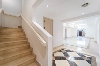 Fully Renovated | Triplex | Exceptional Space, picture 3