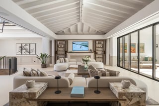 A striking contemporary villa nestled in Marbella heart., picture 3
