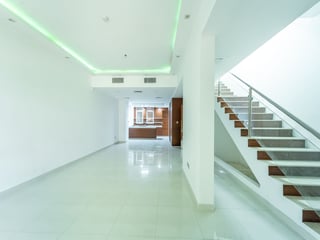 Vacant | Prime Location | Best Deal....., picture 3