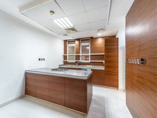 Vacant | Prime Location | Best Deal....., picture 4