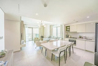 Elegant Corner Unit | High Floor | Vacant on Transfer, picture 3