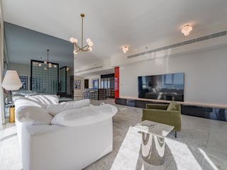 Luxurious Custom-Built Waterfront Penthouse, picture 4