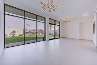 Elevated | Corner | Panoramic Skyline Views, picture 3