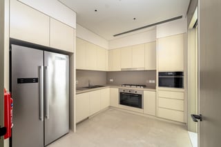 EXCLUSIVE LISTING | MID FLOOR | MOTIVATED SELLER, picture 4