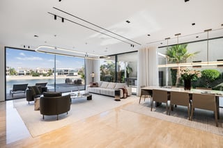 Expertly Redesigned | Spacious & Bright Villa, picture 4