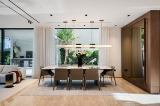 Expertly Redesigned | Spacious & Bright Villa, picture 4