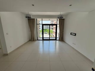 Low Floor | Garden Views | Vacant Now..., picture 3