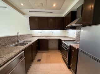 Vacant Now | Corner Unit | View Today..., picture 4