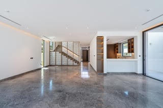 LUXURY LIVING | PRIVATE POOL | PREMIUM FINISHES, picture 3
