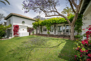 Introducing an elegant villa in the prestigious Marbella, picture 3