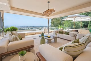 A penthouse in the sky in Marbella with 5 spaces., picture 3