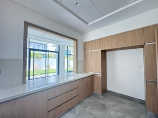 Internal Location | Vacant | Maids Room., picture 4