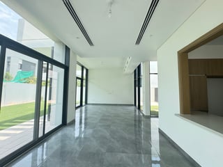 Internal Location | Vacant | Maids Room., picture 3