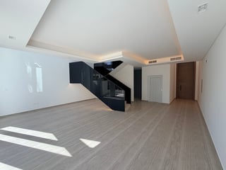 Single Row | 4BR+M | Motivated Seller | View Today, picture 4