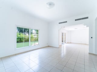Spacious | Unfurnished  | Established Community, picture 4