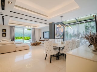 Largest Plot | Spacious 5-Bed Villa | Upgraded, picture 3