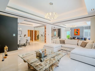 Largest Plot | Spacious 5-Bed Villa | Upgraded, picture 3