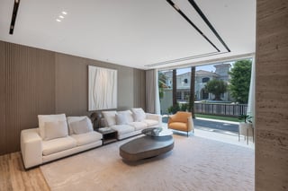 Beautifully Renovated | Private Spa | High Number, picture 3