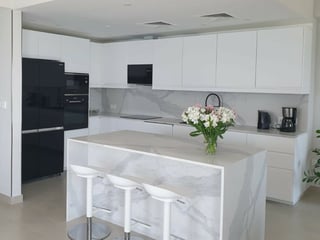 Exclusive  |  Sea  View  |   Unfurnished, picture 3