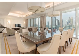 Luxurious | Panoramic Skyline Views | Penthouse, picture 3
