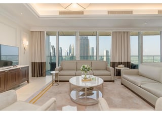Luxurious | Panoramic Skyline Views | Penthouse, picture 4