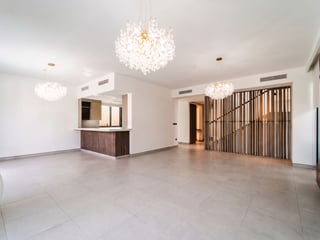 Luxury Corner Villa | Upgraded | Smart Home & Pool, picture 4