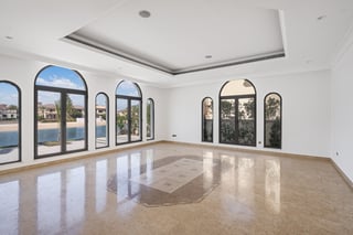 Beachfront Living | Stunning Views | Vacant, picture 4