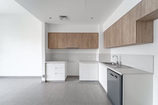 Vacant | Spacious Apartment | View Today, picture 3