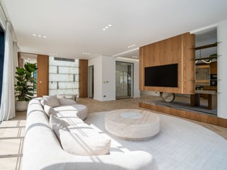 Sophisticated Villa with Private Pool and Terrace, picture 3