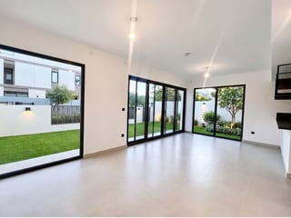 Vacant | Luxury Living | Green Community, picture 4