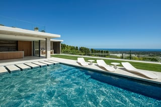 A substantial architectural residence into 5star golf resort, picture 3