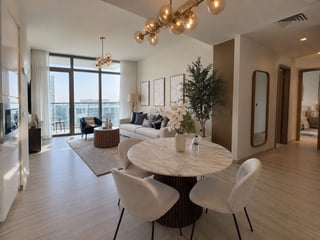 Vacant | Furnished | Canal & Future Tower View, picture 3