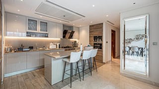 Duplex penthouse unit in Dubai Marina with landmark view, picture 3