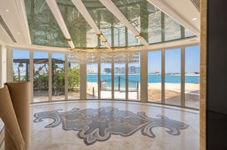 Renovation Opportunity | High Number | Iconic View, picture 4