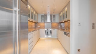 Luxury Burj Khalifa apartment with sea and opera view, picture 3