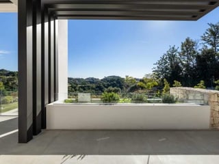 Brand-new contemporary villa with sea views in La Zagaleta, picture 4