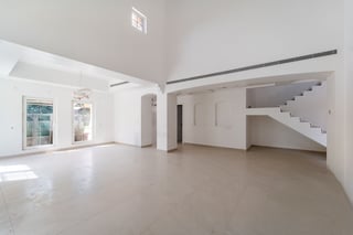 Fully Renovated | Type 17 | 12,000 Sq. Ft. Plot, picture 4