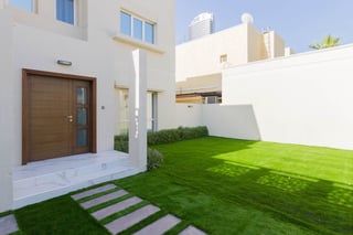 Upgraded, fully furnished villa in the Meadows, picture 3