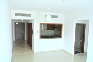 Top Floor | Bright Layout | Fountain Views., picture 4